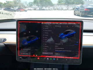 Tesla Model 3 foto 17