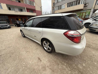 Subaru Legacy foto 4