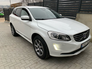 Volvo XC60 foto 2