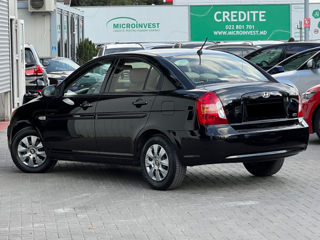 Hyundai Accent foto 5