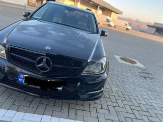 Mercedes C-Class фото 2