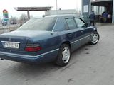 Mercedes Series (W124) foto 4