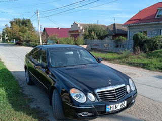 Mercedes E-Class foto 2