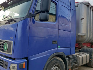 Volvo FH440 foto 3