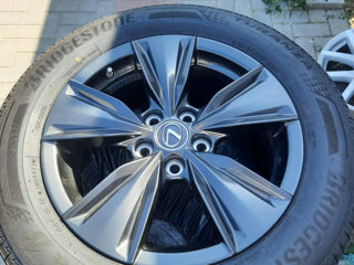 Lexus 215/60R17 foto 7