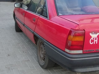 Opel Omega foto 4