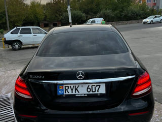 Mercedes E-Class foto 8