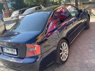 Subaru Legacy foto 4