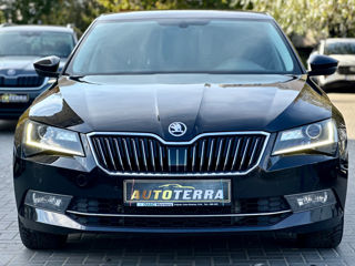 Skoda Superb foto 2