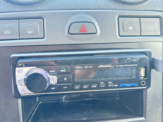 Ford Fusion фото 14