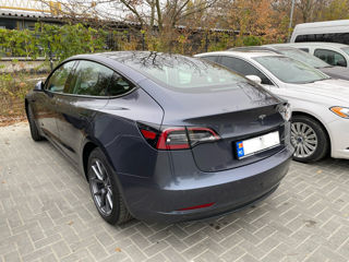 Tesla Model 3 foto 4