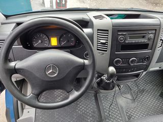 Mercedes 319 foto 5