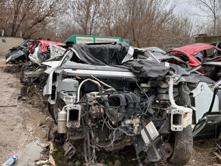 Огромный ассортимент запчастей в наличии на все виды авто новые и б/у по доступным ценам. foto 2