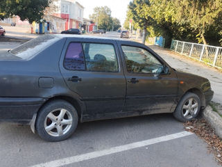 Volkswagen Vento foto 4