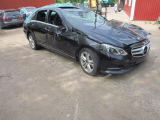 Mercedes E-Class foto 1