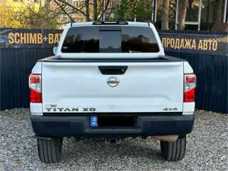 Nissan Titan foto 5