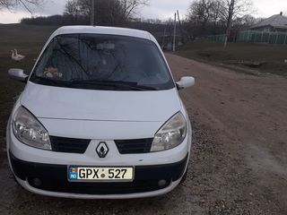 Renault Grand Scenic foto 1