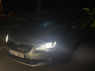 Skoda Superb foto 2