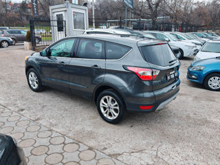 Ford Escape foto 8