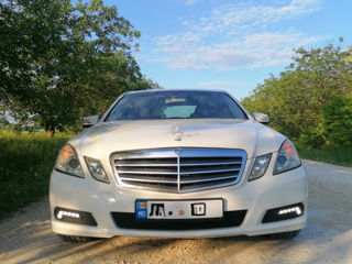 Mercedes E-Class foto 2