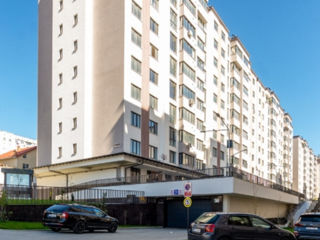 Apartament cu 3 camere, 175 m², Buiucani, Chișinău