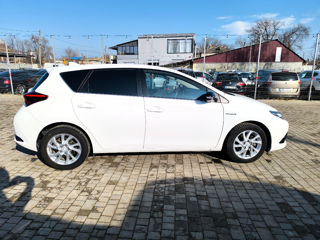 Toyota Auris foto 8