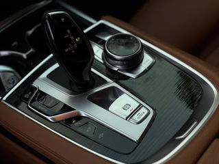 BMW 7 Series foto 14