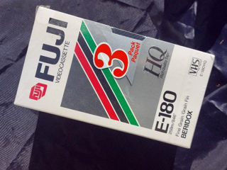 Новые запечатанные видеокассеты Fuji made in Japan,по 80 лей.