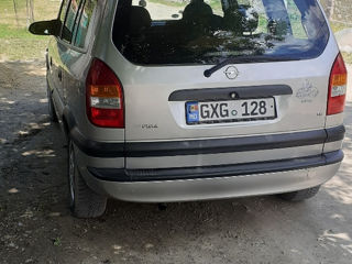 Opel Zafira foto 8