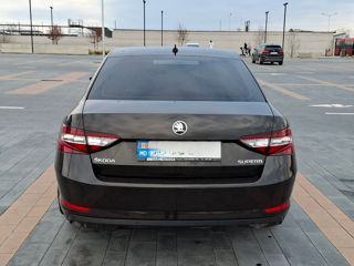 Skoda Superb foto 3