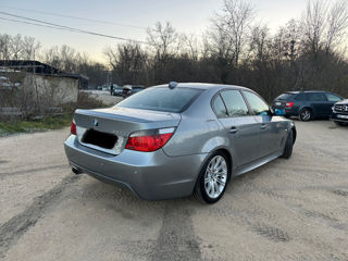 BMW 5 Series foto 4