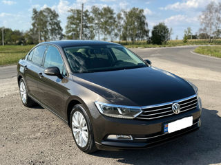 Volkswagen Passat foto 2