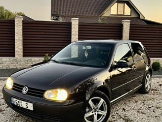 Volkswagen Golf foto 1