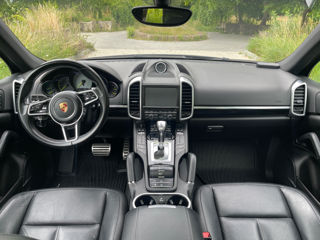 Porsche Cayenne foto 9