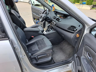 Renault Grand Scenic foto 9