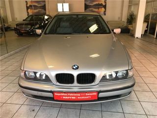 BMW 5 Series foto 1