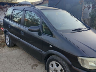 Opel Zafira foto 4