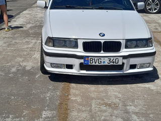 BMW 3 Series foto 7