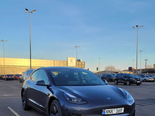 Tesla Model 3 foto 7