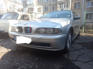 BMW 5 Series foto 2