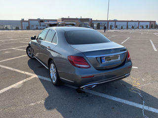 Mercedes E-Class foto 2