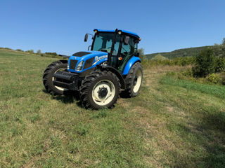 New Holland TD5 110 2015 plus agregate