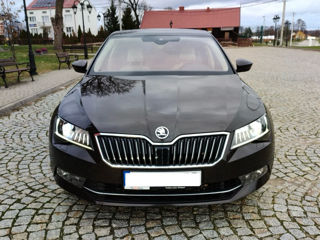 Skoda Superb foto 2