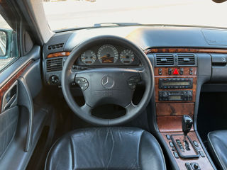 Mercedes E-Class foto 11