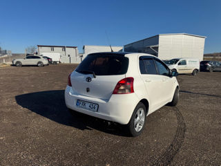 Toyota Yaris foto 5