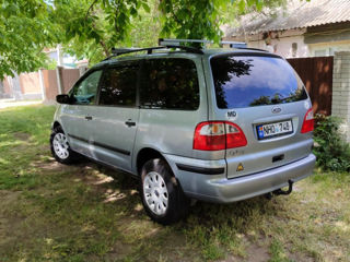 Ford Galaxy foto 3