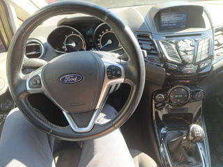 Ford Fiesta foto 7