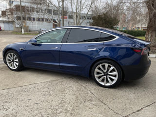 Tesla Model 3 foto 8