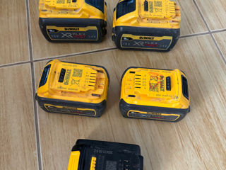 Dewalt Xr  9.0А , 6.0А , 4.0A. acamulator