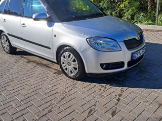 Skoda Fabia foto 2